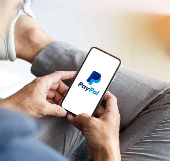 How PayPal works 2 How PayPal works 2
